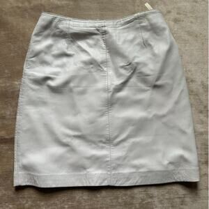 Saks Fifth Avenue Folio Collecion Woman’s white Leather mini Skirt Size 4